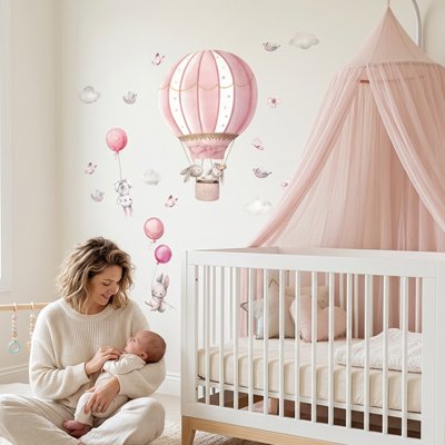 maman et bébé devant les Stickers muraux chambre 