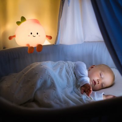 veilleuse-bébé-sommeil-paisible-chambre