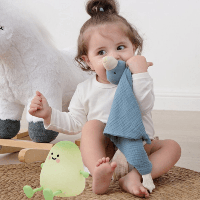 veilleuse pour bebe vue de jour avec une enfant